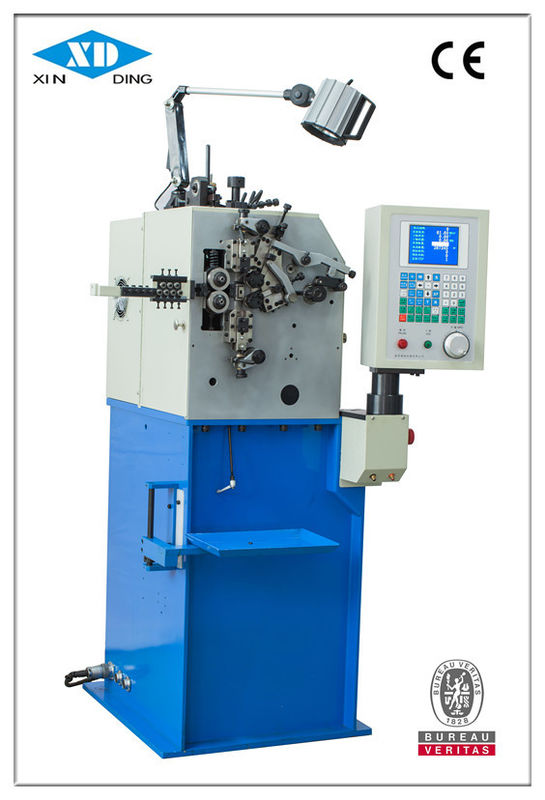 Doğruluk Küçük Sıkıştırma Bobin Yay Makinası Yüksek Hızlı 550pcs / Min İki Servo Motor